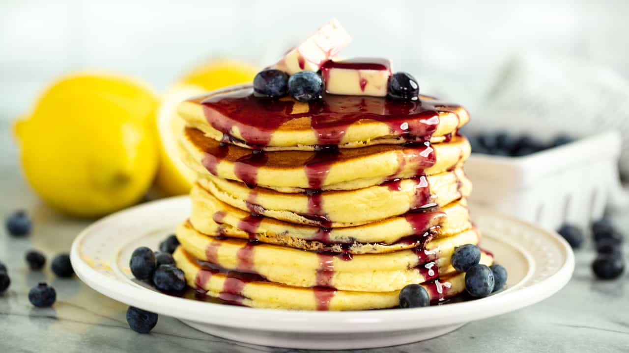 Easy Lemon Ricotta Pancakes: Fluffy, Moist & Zesty Brunch